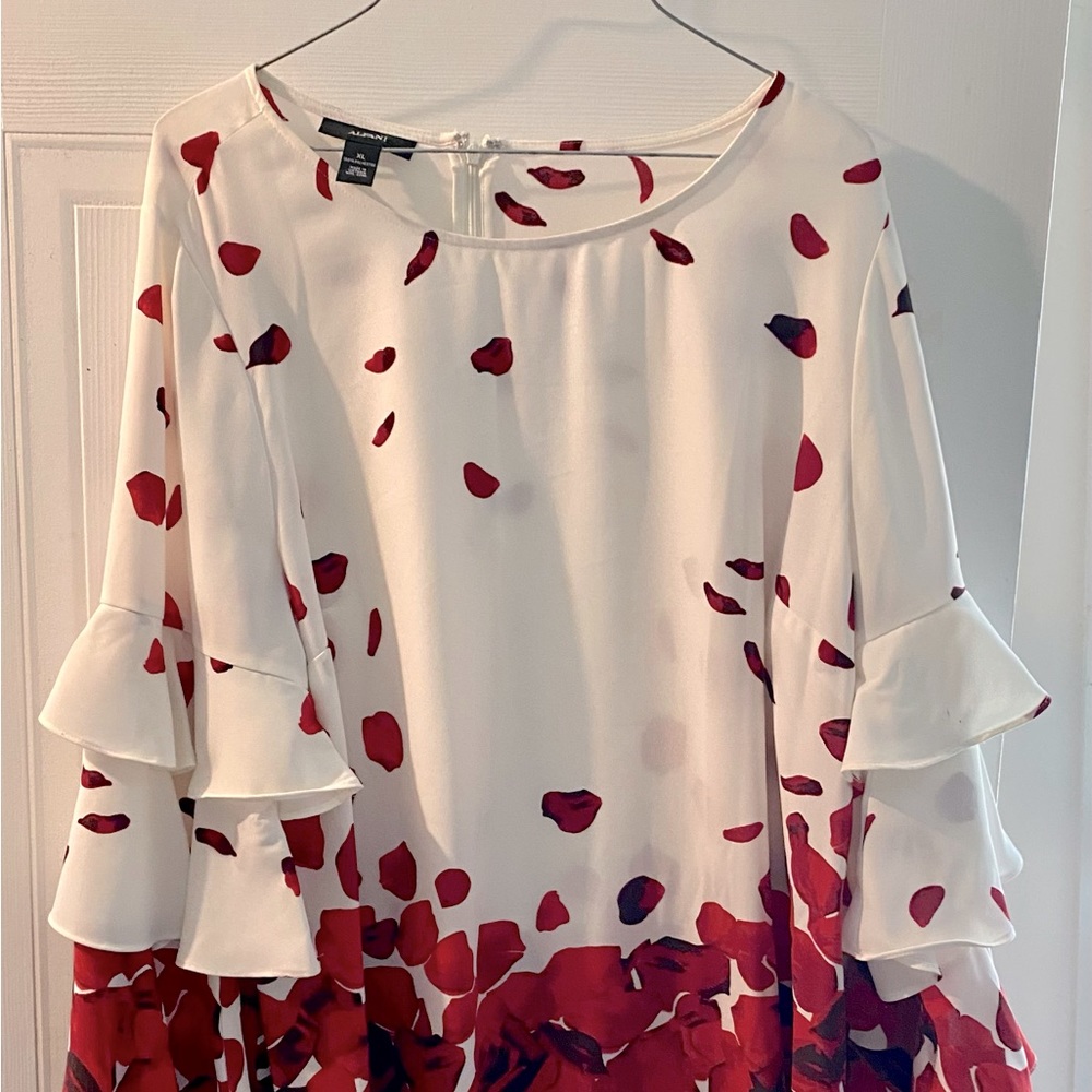 Alfani Rose red and white blouse with flowey sleeves. Size XL